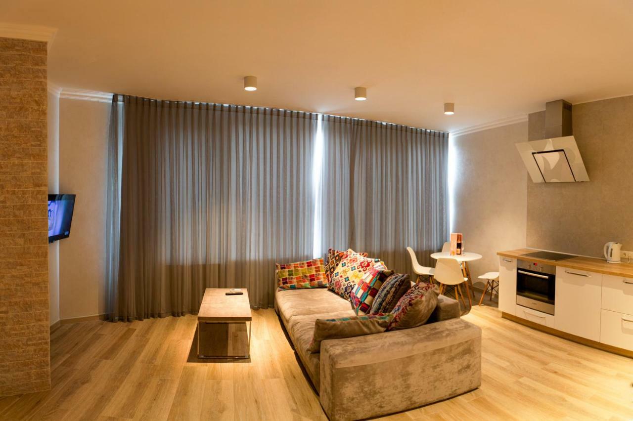Apartments On Henuezskaya 5 Одесса Экстерьер фото