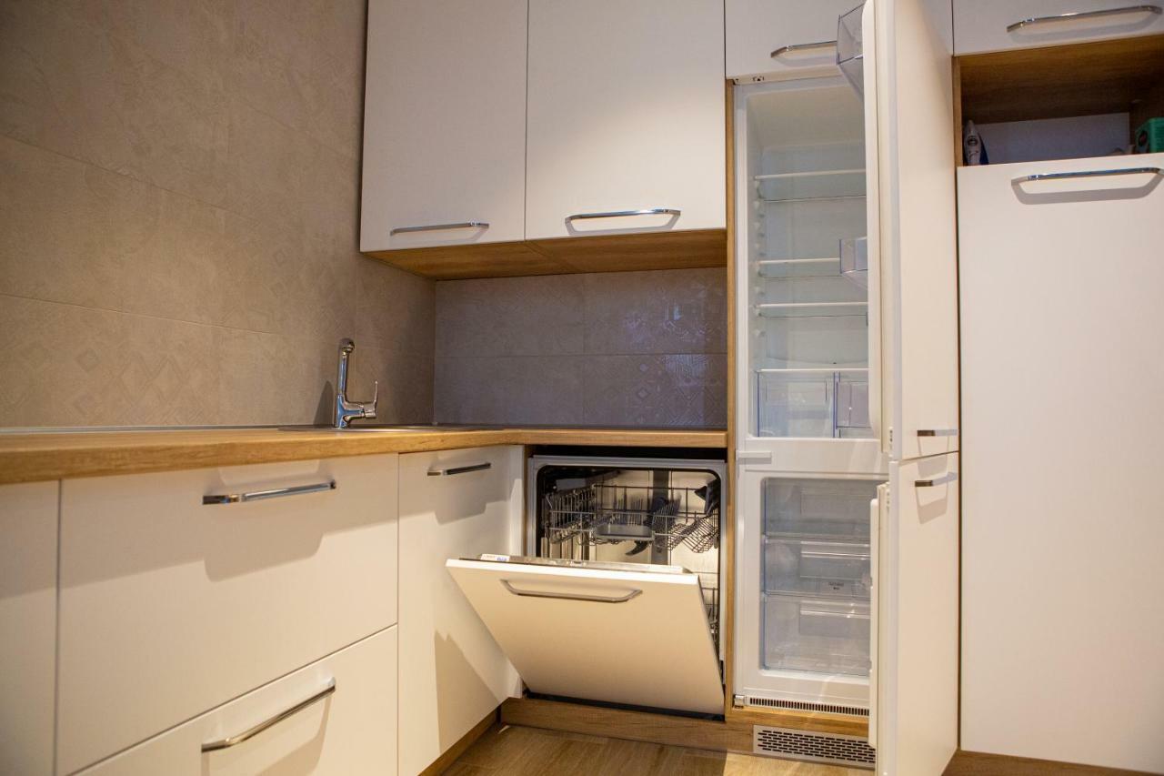Apartments On Henuezskaya 5 Одесса Экстерьер фото